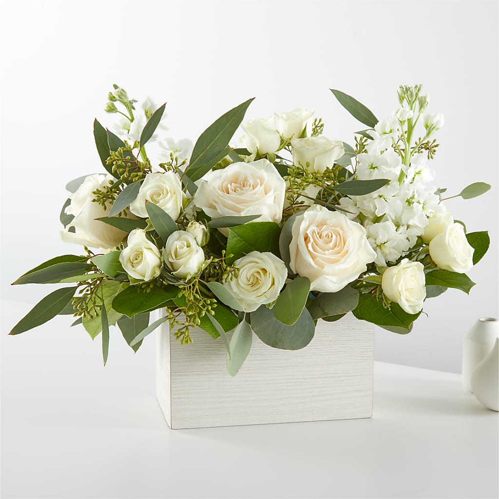 Fresh Linen Box Bouquet – Best Choice Floral And Landscape, Hortonville WI