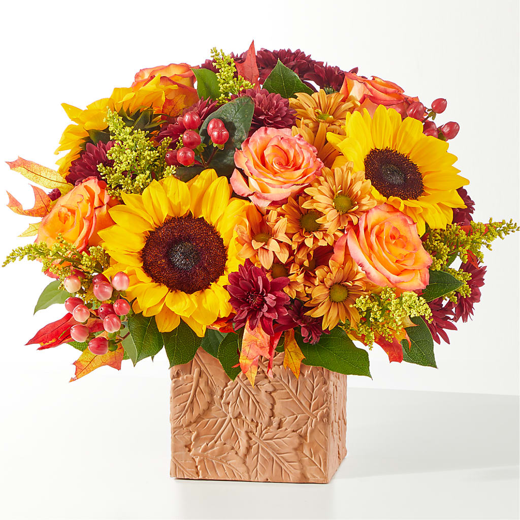 The Outdoors Bouquet – Best Choice Floral And Landscape, Hortonville WI