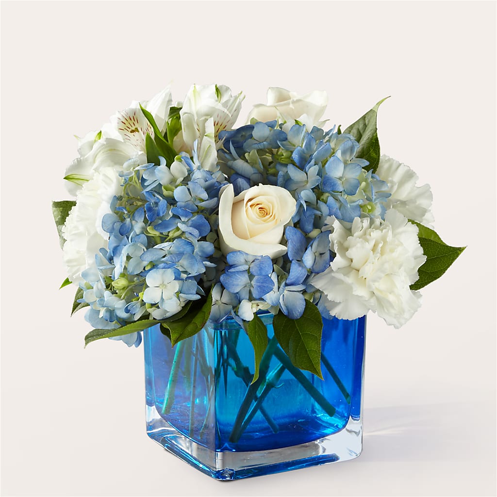 Soothing Waters Bouquet – Best Choice Floral And Landscape, Hortonville WI