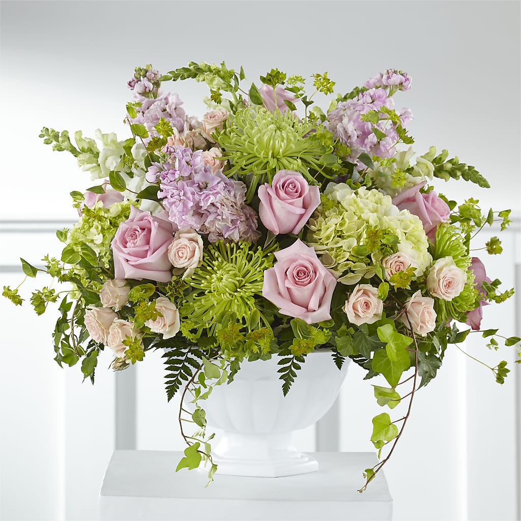 Radiant Embrace Arrangement – Best Choice Floral And Landscape, Hortonville WI