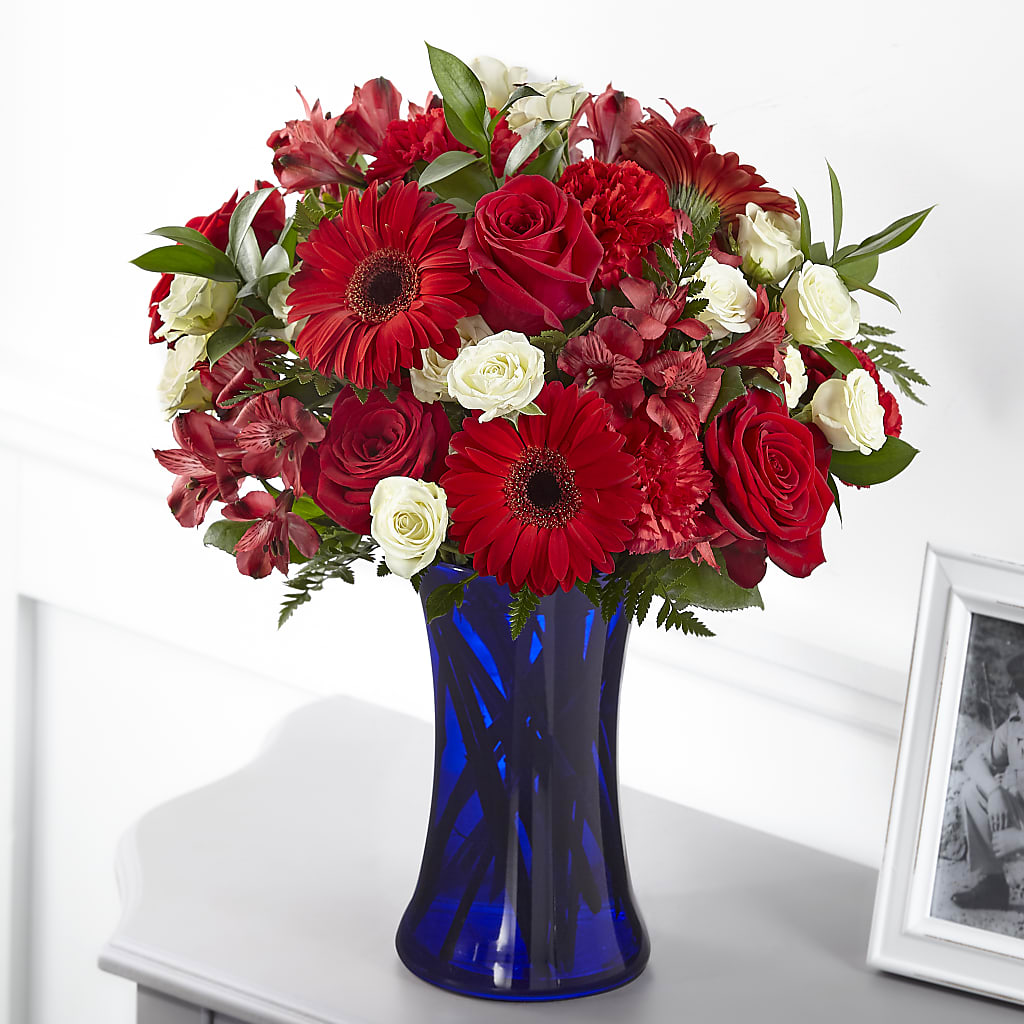 Hearts Embrace Bouquet – Best Choice Floral And Landscape, Hortonville WI