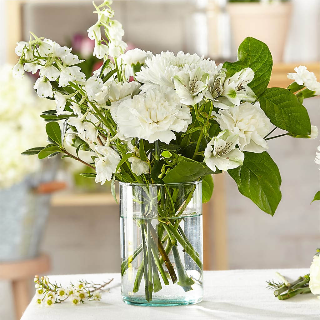 Classic Ivory – A Florist Original – Best Choice Floral And Landscape, Hortonville WI