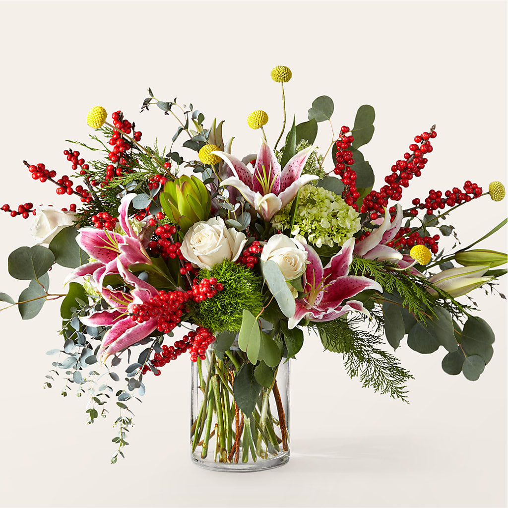 Berry & Bright Bouquet – Best Choice Floral And Landscape, Hortonville WI