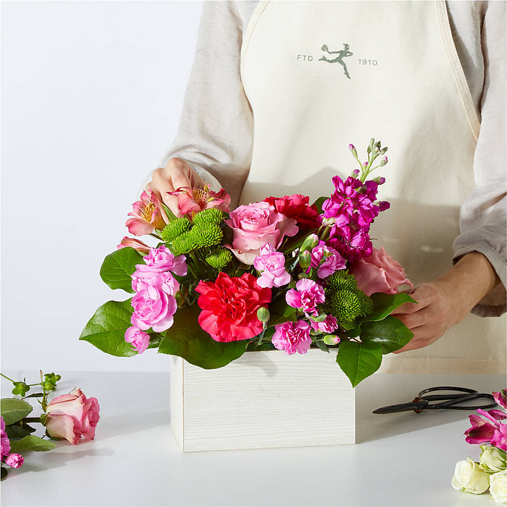 Sweetberry Box – A Florist Original –  Best Choice Floral And Landscape, Hortonville WI