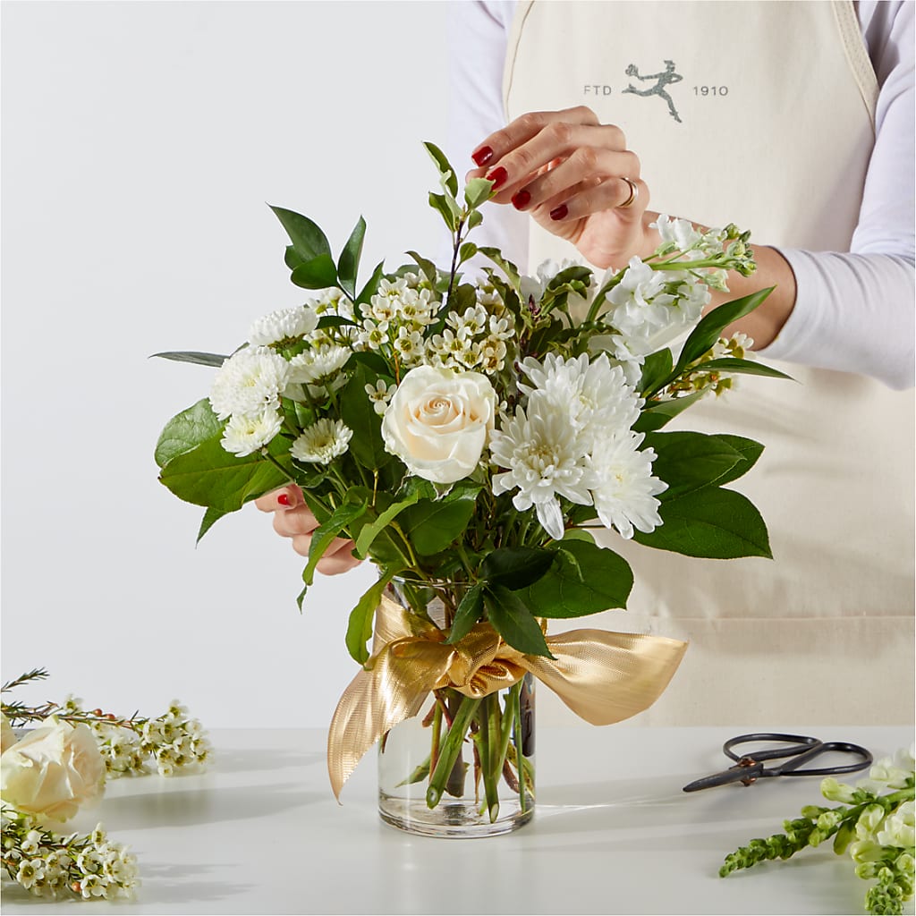 New Beginnings – A Florist Original –  Best Choice Floral And Landscape, Hortonville WI