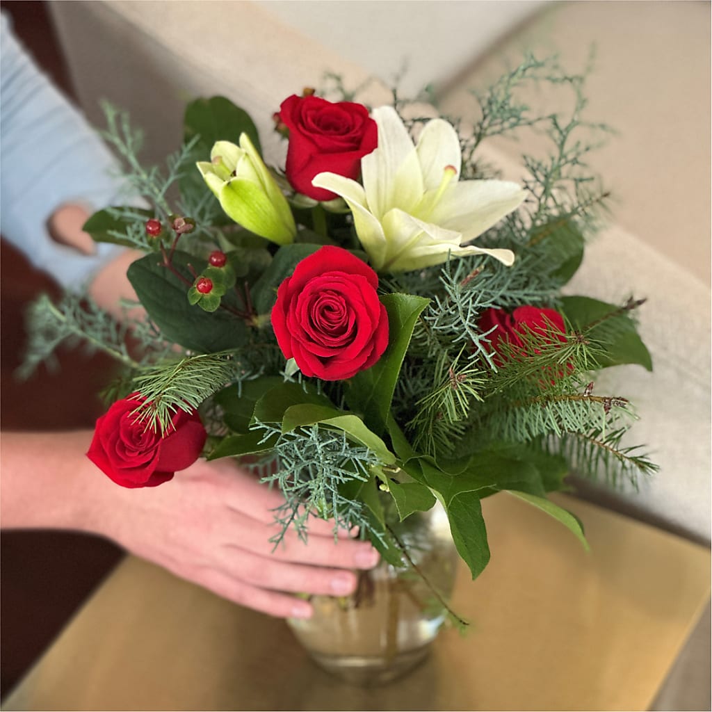 Glittering Lights Bouquet –  Best Choice Floral And Landscape, Hortonville WI