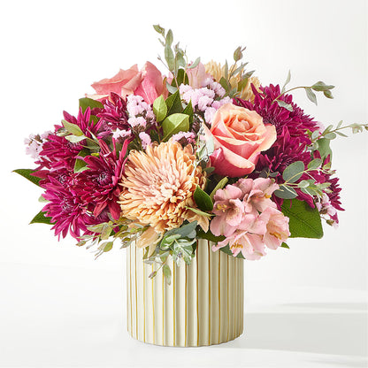 Berry Cobbler Bouquet with Ivory Vase –  Best Choice Floral And Landscape, Hortonville WI