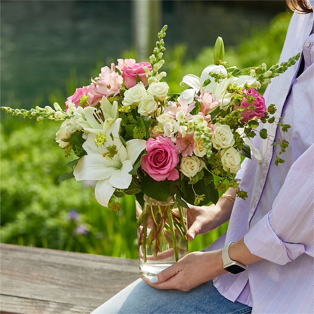 Fondly Bouquet –  Best Choice Floral And Landscape, Hortonville WI