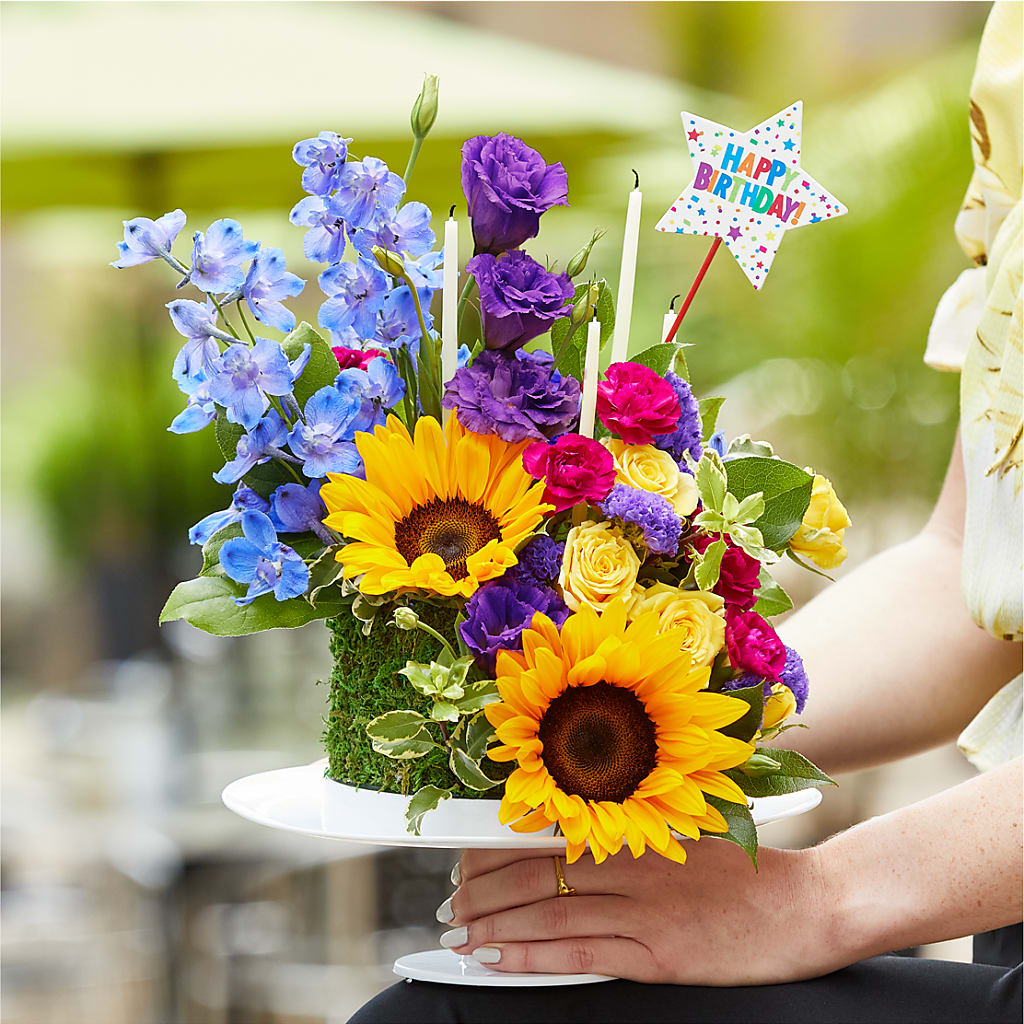 Star of the Day Floral Cake –  Best Choice Floral And Landscape, Hortonville WI