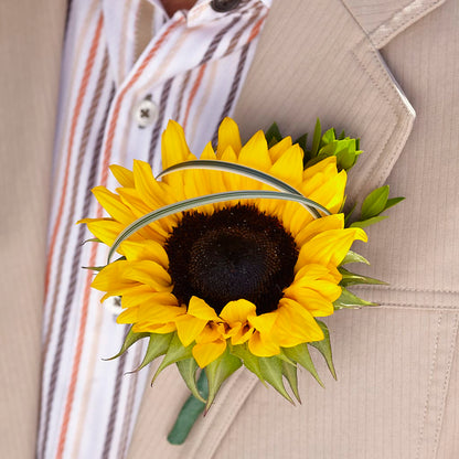 Free Spirit Boutonniere –  Best Choice Floral And Landscape, Hortonville WI